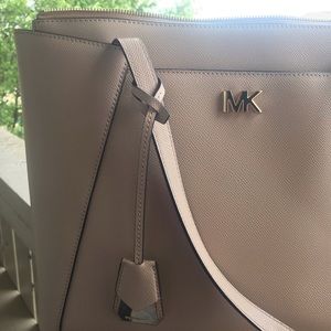Light Pink Michael Kors Shoulder Bag and Wallet